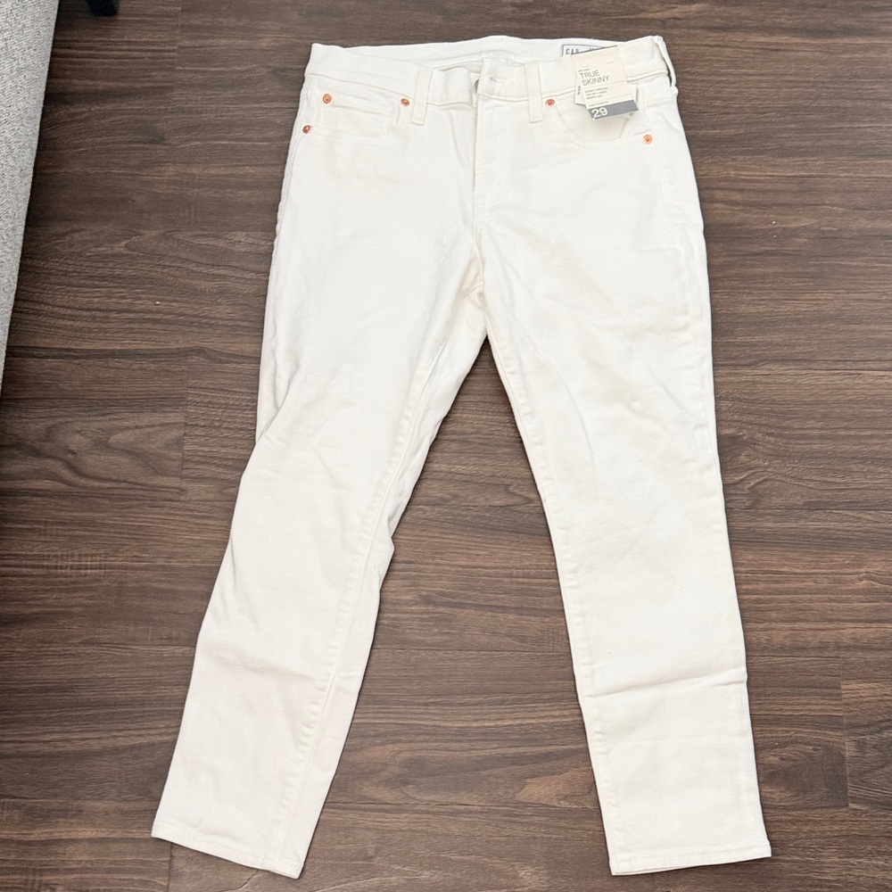 NWT Women’s GAP True Skinny White Jeans